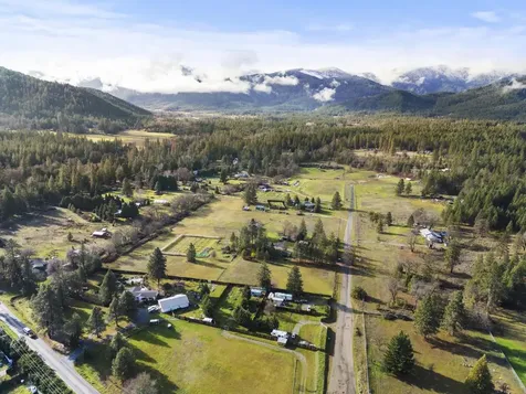 1190 Cedar Flat Road Williams OR 97544
