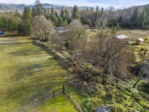 1190 Cedar Flat Road Williams OR 97544