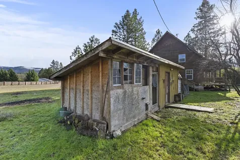 1190 Cedar Flat Road Williams OR 97544
