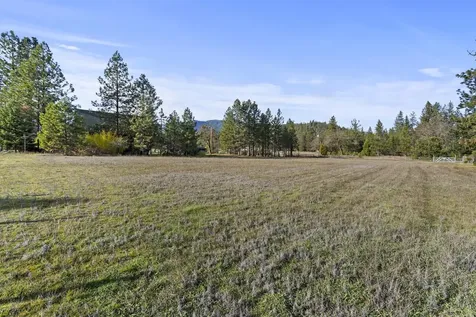 1190 Cedar Flat Road Williams OR 97544