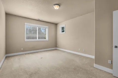 176 S Timber Pine Place Sisters OR 97759