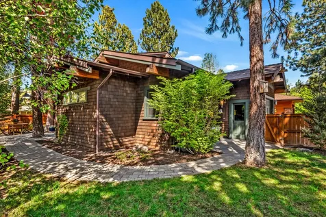 2234 NW High Lakes Loop Bend OR 97703