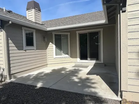 3752 Sunleaf Avenue Medford OR 97504
