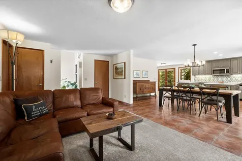 69986 W Meadow Parkway Sisters OR 97759