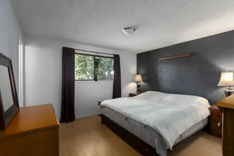 374 Cambridge Street Ashland OR 97520
