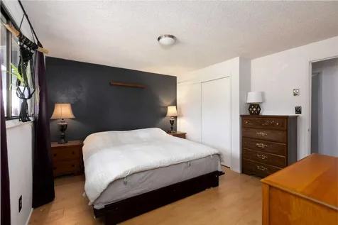 374 Cambridge Street Ashland OR 97520