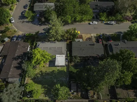 374 Cambridge Street Ashland OR 97520