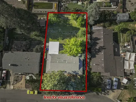 374 Cambridge Street Ashland OR 97520