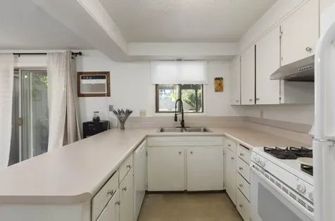 374 Cambridge Street Ashland OR 97520
