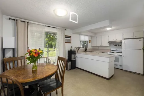374 Cambridge Street Ashland OR 97520