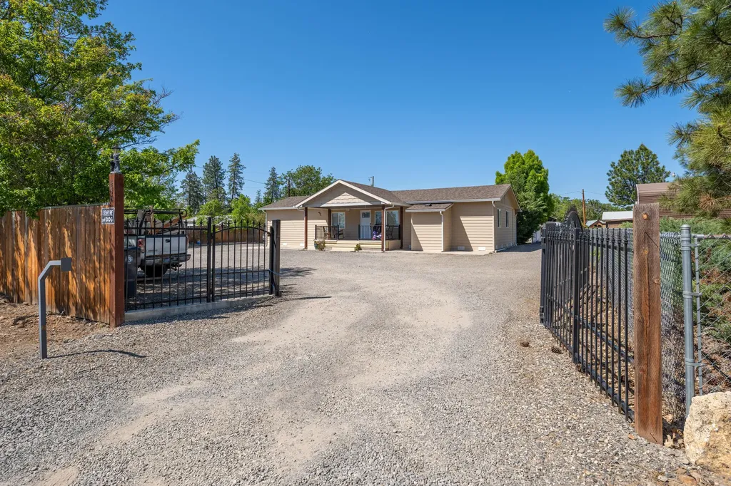 440 Orr Drive Central Point OR 97502
