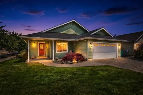 102 SW Pintail Court Grants Pass OR 97527