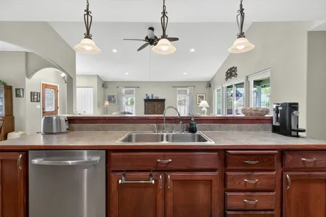 102 SW Pintail Court Grants Pass OR 97527