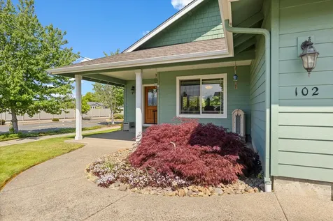 102 SW Pintail Court Grants Pass OR 97527