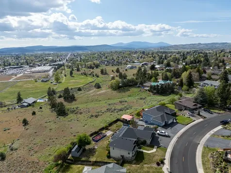2212 Kimberly Drive Klamath Falls OR 97603