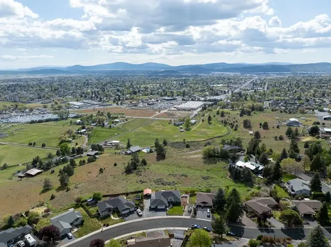 2212 Kimberly Drive Klamath Falls OR 97603