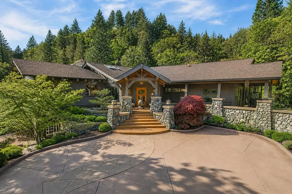 237 Granite Street Ashland OR 97520