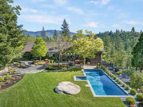 237 Granite Street Ashland OR 97520