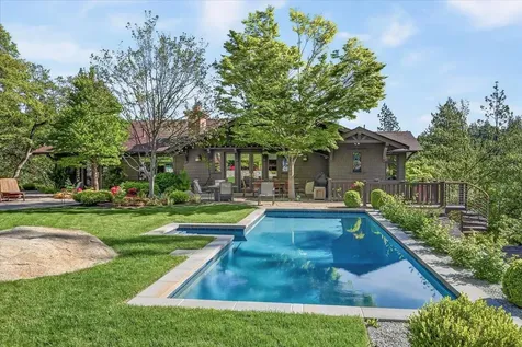 237 Granite Street Ashland OR 97520