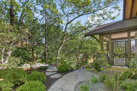 237 Granite Street Ashland OR 97520