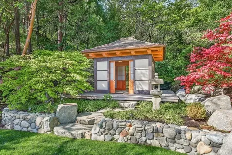 237 Granite Street Ashland OR 97520
