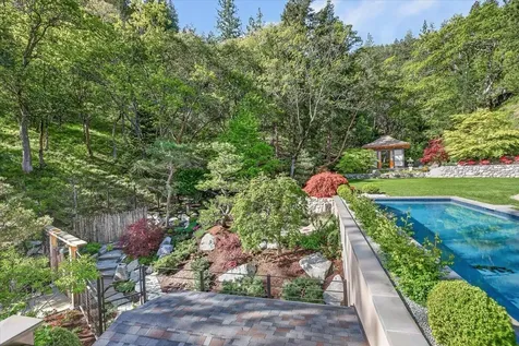 237 Granite Street Ashland OR 97520