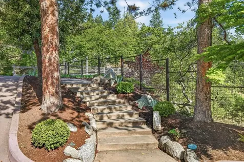 237 Granite Street Ashland OR 97520