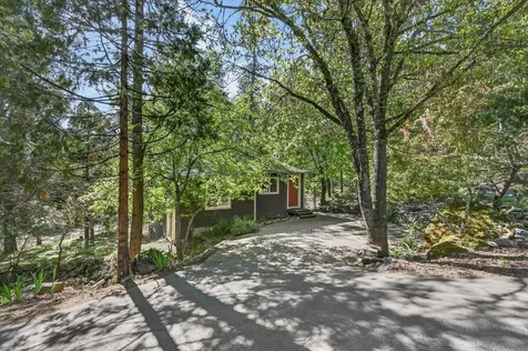 237 Granite Street Ashland OR 97520
