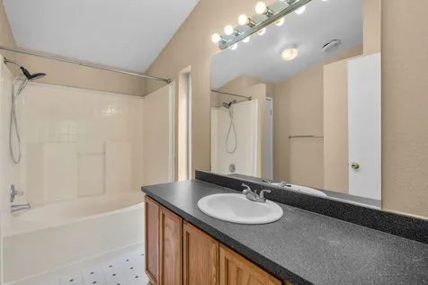 397 SE 6th Street Madras OR 97741