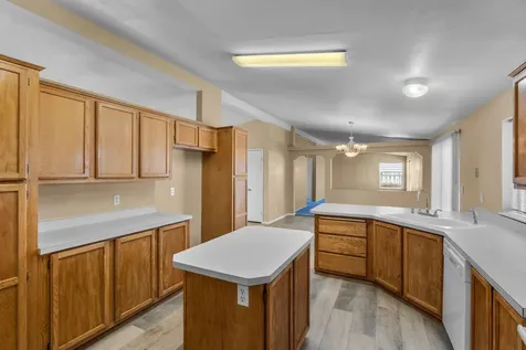397 SE 6th Street Madras OR 97741