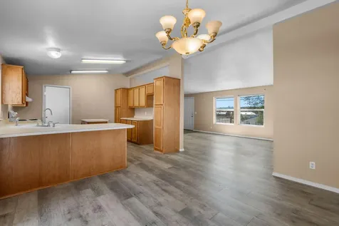 397 SE 6th Street Madras OR 97741