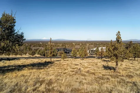 904 Highland View Loop Redmond OR 97756