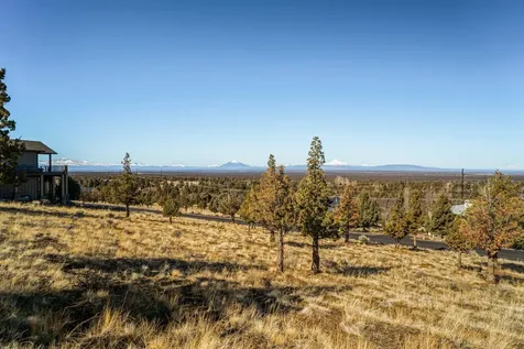 904 Highland View Loop Redmond OR 97756