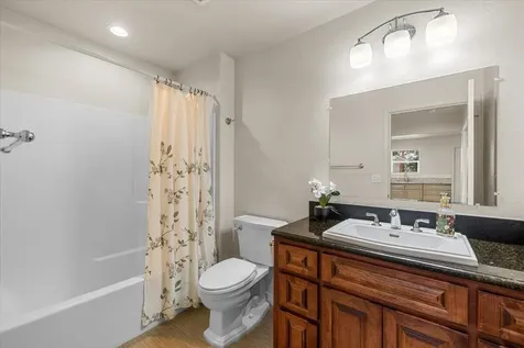 579 Franquette Street Medford OR 97501