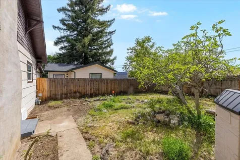 579 Franquette Street Medford OR 97501
