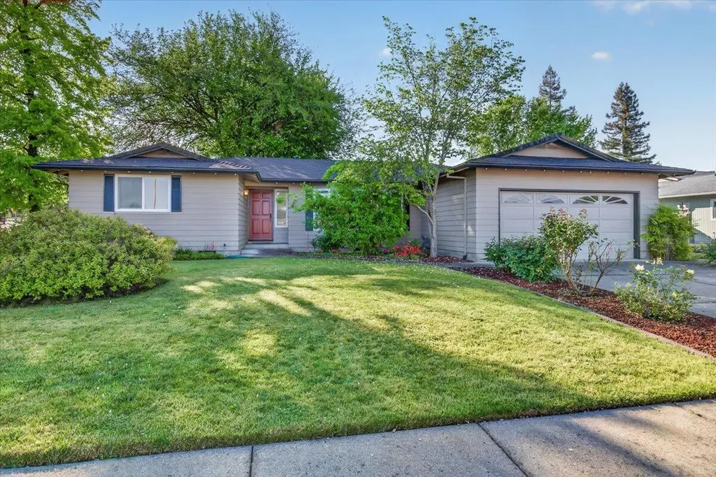2892 Banner Court Medford OR 97504