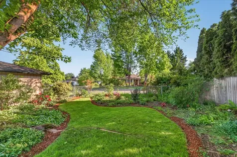 2892 Banner Court Medford OR 97504