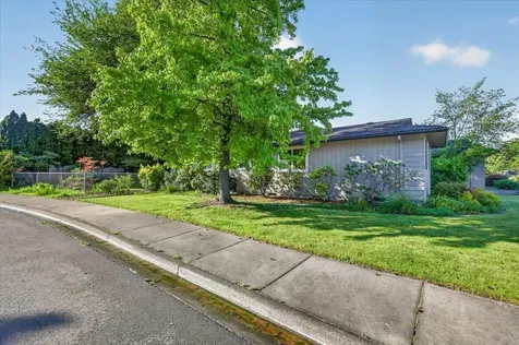 2892 Banner Court Medford OR 97504