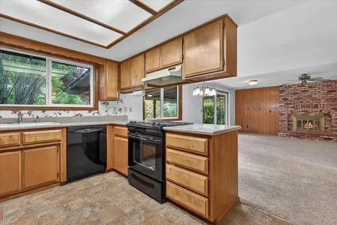2892 Banner Court Medford OR 97504