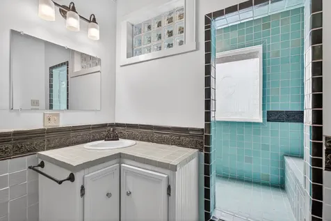 19 Gresham Street Ashland OR 97520