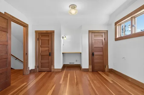 19 Gresham Street Ashland OR 97520