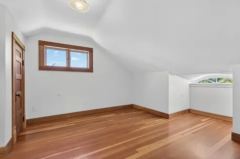 19 Gresham Street Ashland OR 97520