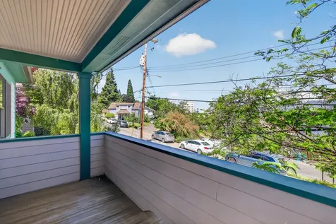 19 Gresham Street Ashland OR 97520