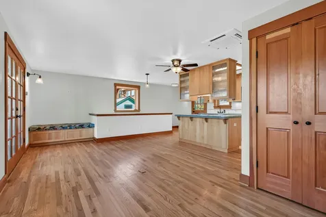 19 Gresham Street Ashland OR 97520