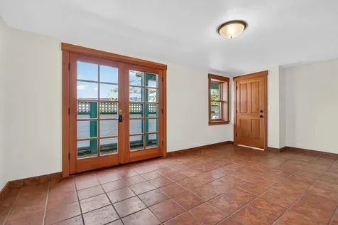 19 Gresham Street Ashland OR 97520