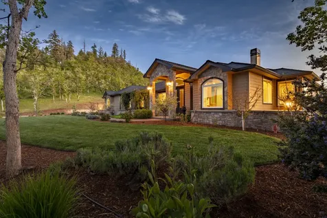 1884 S Obenchain Road Eagle Point OR 97524