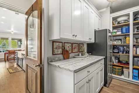 1884 S Obenchain Road Eagle Point OR 97524