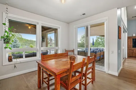1884 S Obenchain Road Eagle Point OR 97524