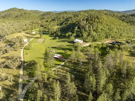 1884 S Obenchain Road Eagle Point OR 97524