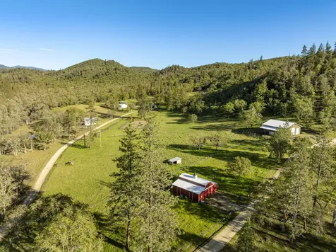 1884 S Obenchain Road Eagle Point OR 97524